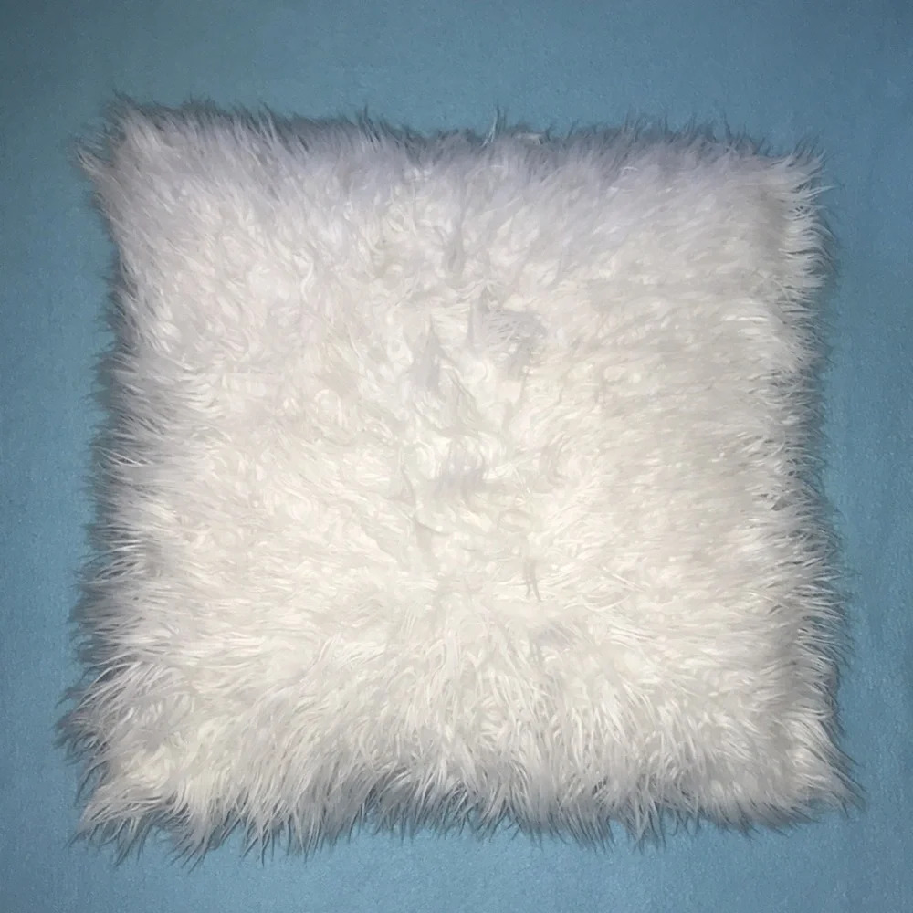 FURRY LARGE DOUBLE SIDED FEATHER PILLOW white and fluffy 20” X 20” - Picture 2 of 6